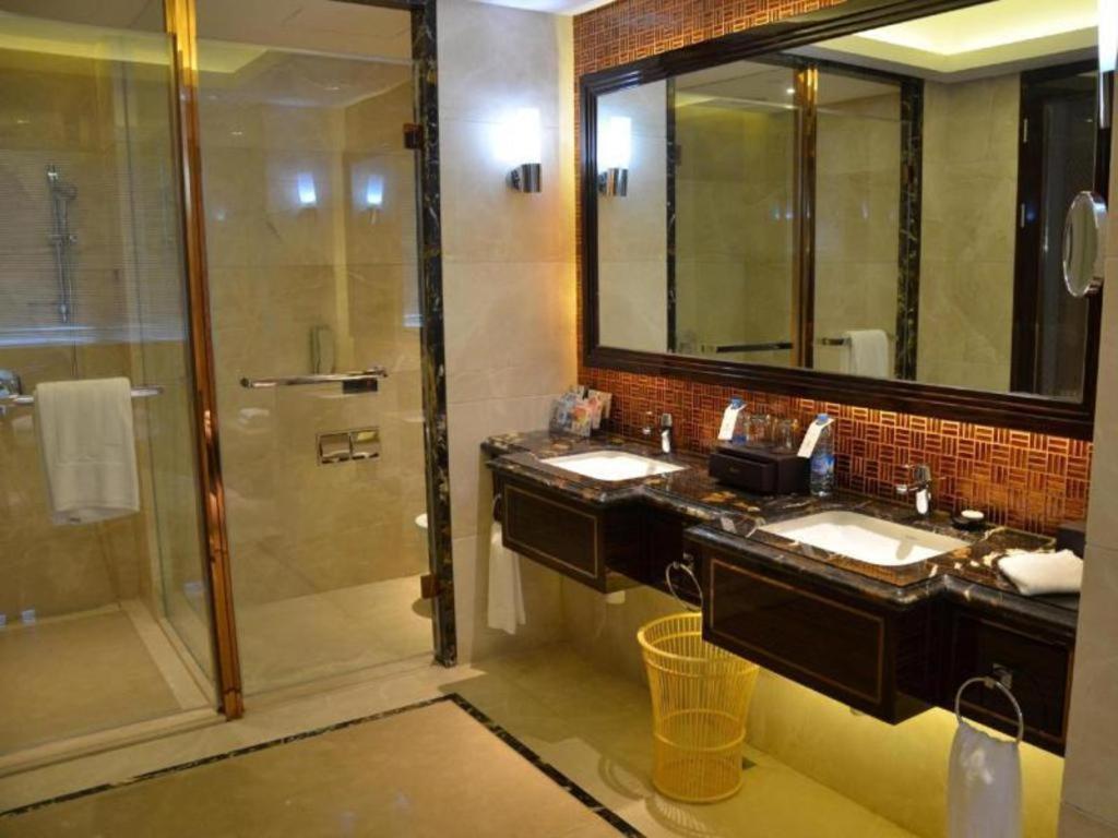 Jin Jiang Mingcheng Hotel Йенчън Екстериор снимка