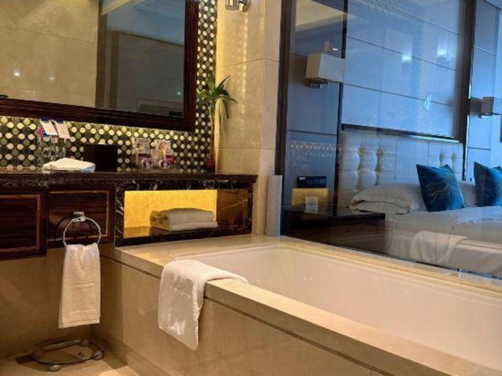 Jin Jiang Mingcheng Hotel Йенчън Екстериор снимка