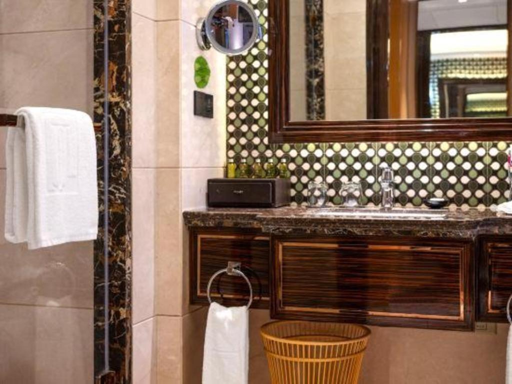 Jin Jiang Mingcheng Hotel Йенчън Екстериор снимка