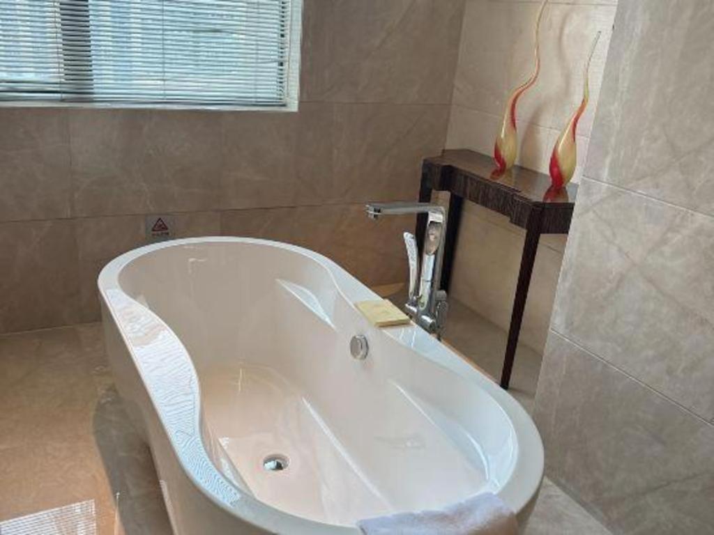 Jin Jiang Mingcheng Hotel Йенчън Екстериор снимка