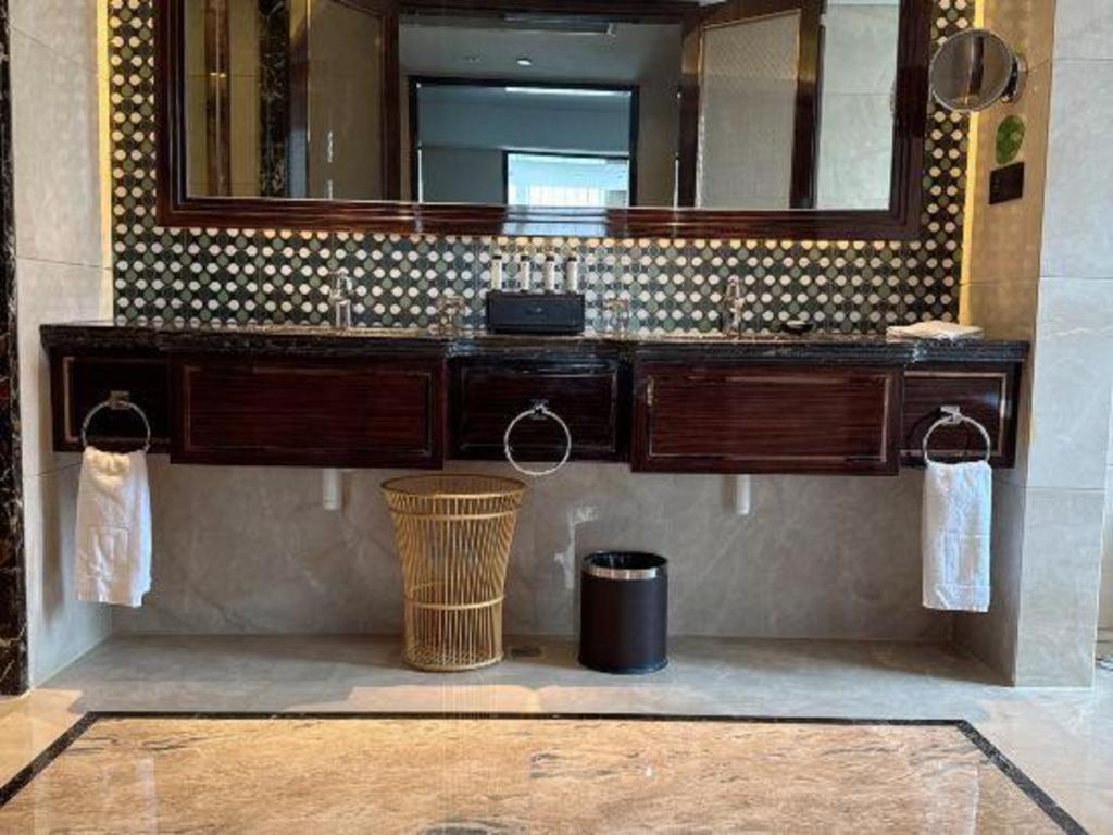 Jin Jiang Mingcheng Hotel Йенчън Екстериор снимка